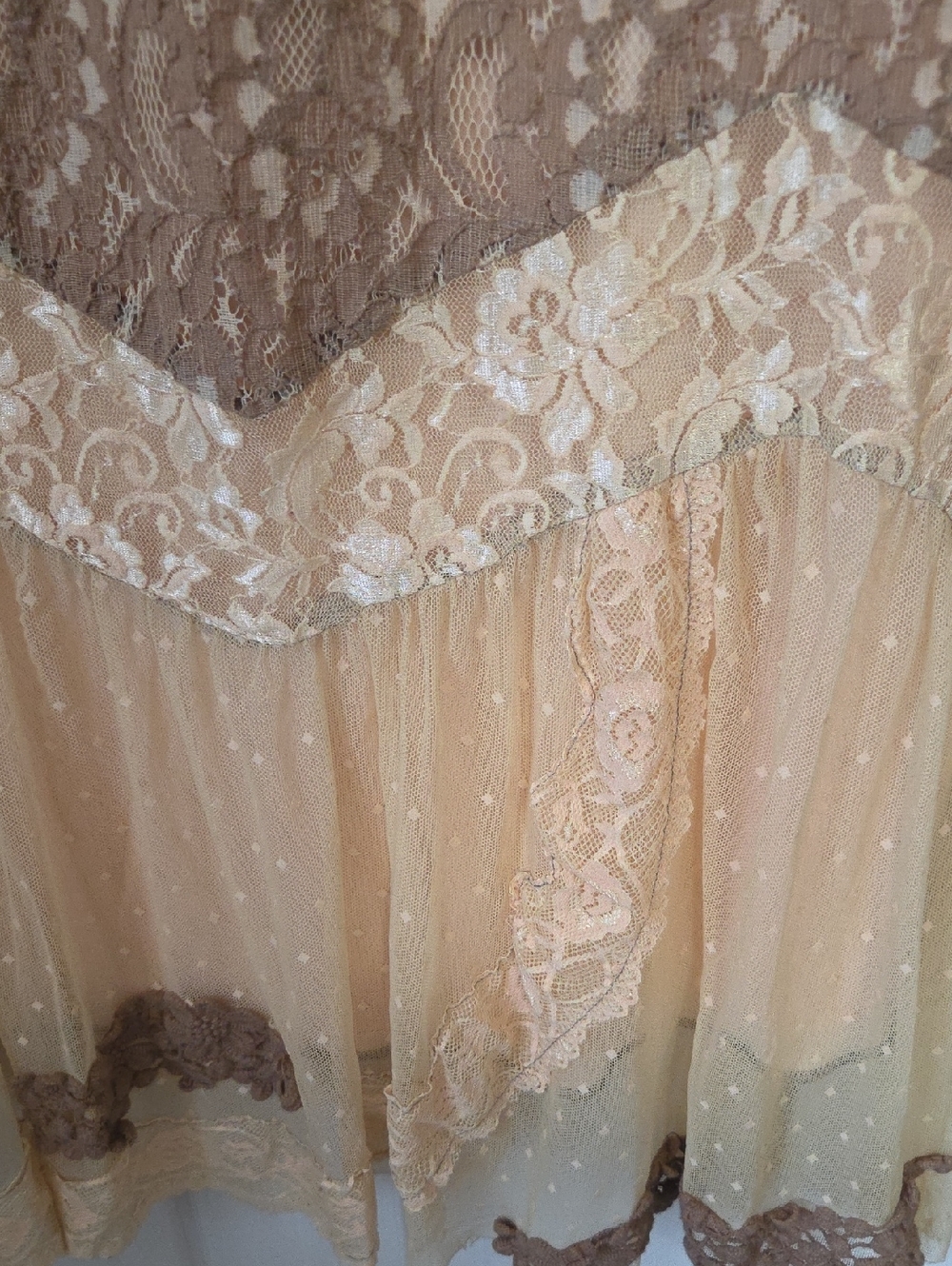 gimmicks by BKE Beige Lace Maxi Skirt with Sheer Layers. small EUC.